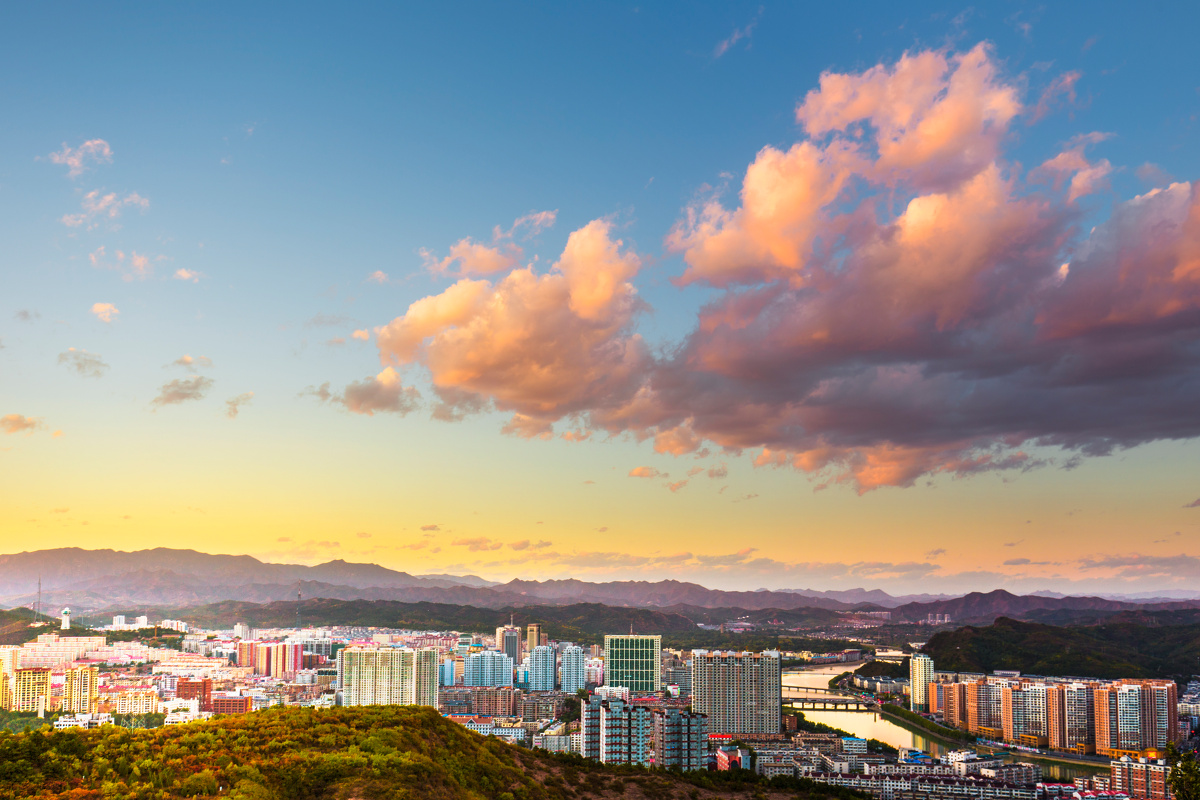 承德印象,播音稿中的古城风情